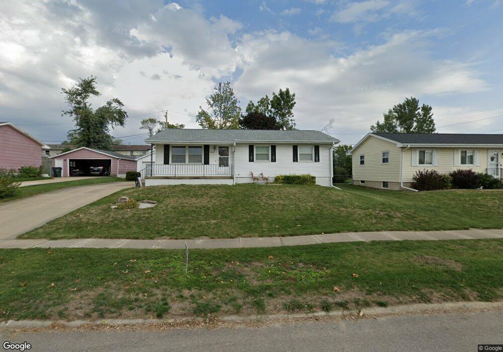 2516 Willow St SW, Cedar Rapids, IA 52404 - photo 1