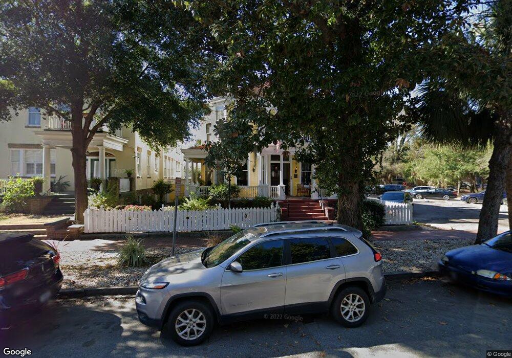 217 E Huntingdon St, Savannah, GA 31401 - photo 1