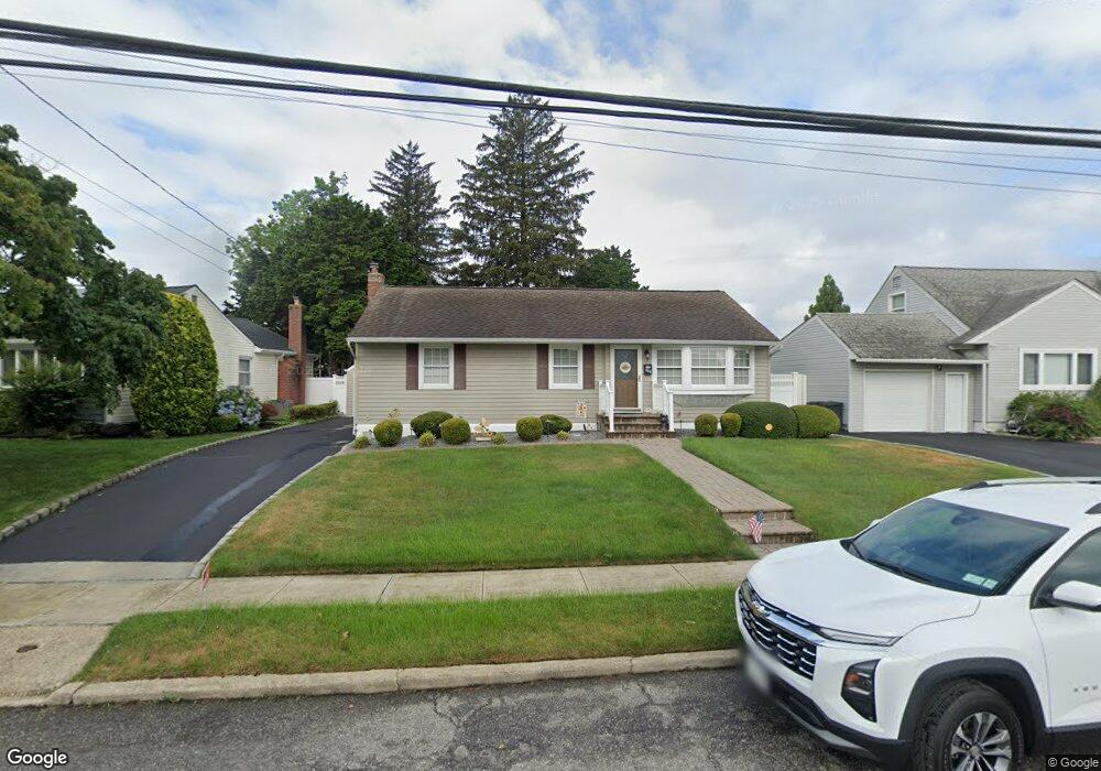 880 Midwood Dr, North Bellmore, NY 11710 - photo 1