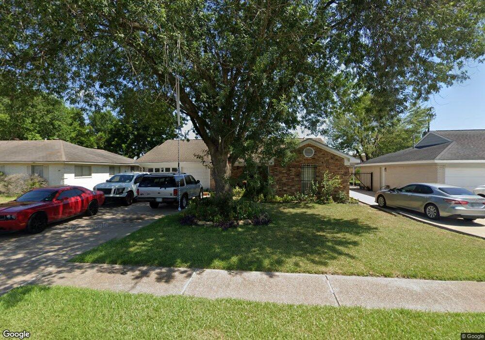 1042 Helms Rd, Houston, TX 77088 - photo 1