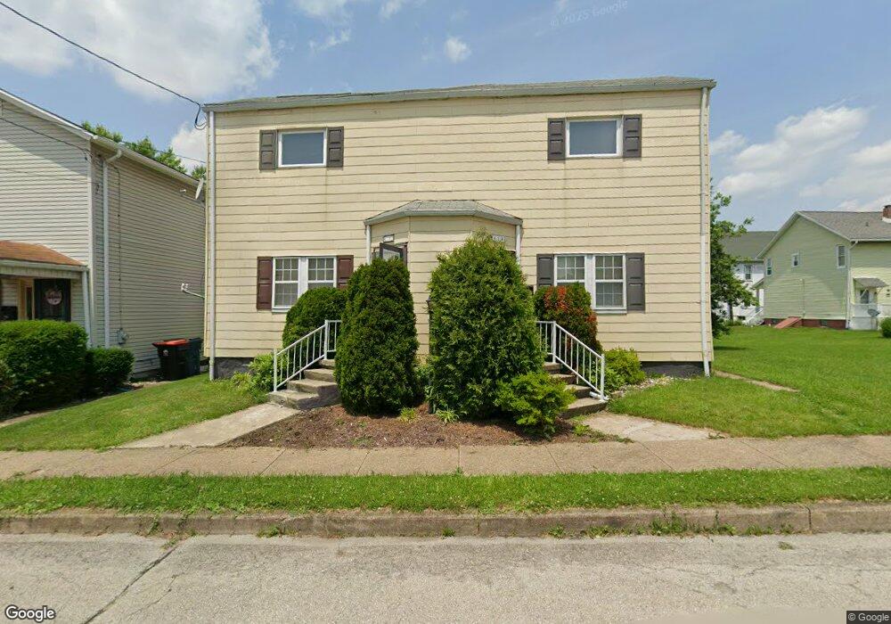 418 1/2 Walnut St, Latrobe, PA 15650 - photo 1