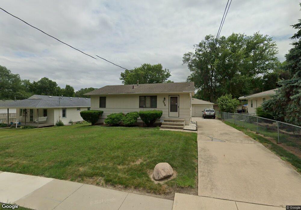 226 Leach Ave, Des Moines, IA 50315 - photo 1