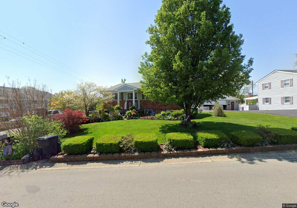 711 Cherokee Dr, New Albany, IN 47150 - photo 1