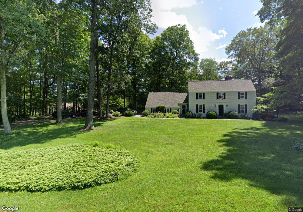 72 Saunders Ln, Ridgefield, CT 06877 - photo 1