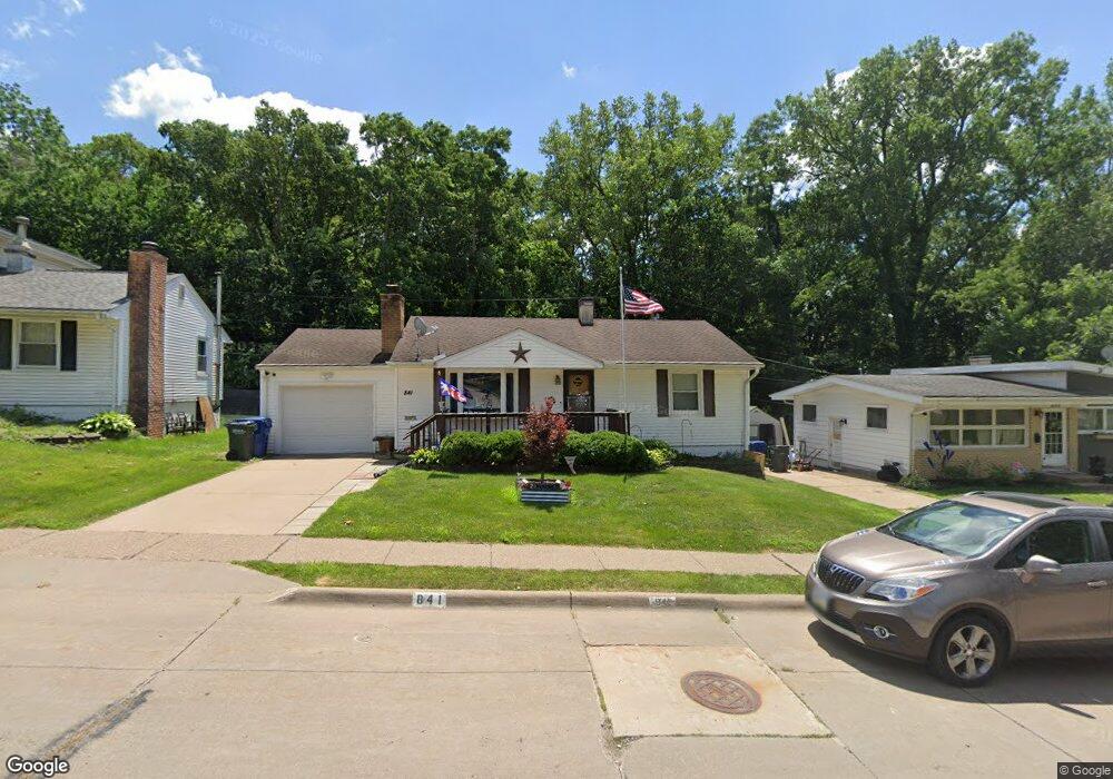 841 Cimarron Dr, Davenport, IA 52804 - photo 1