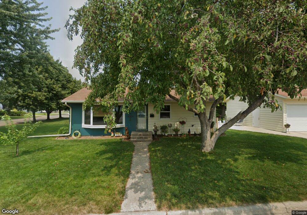 401 14th St NE, Jamestown, ND 58401 - photo 1