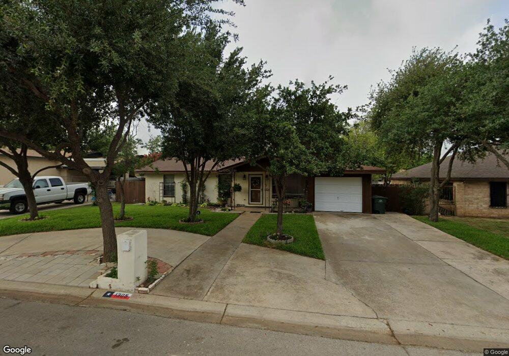 1305 Hibiscus Ln, Laredo, TX 78041 - photo 1