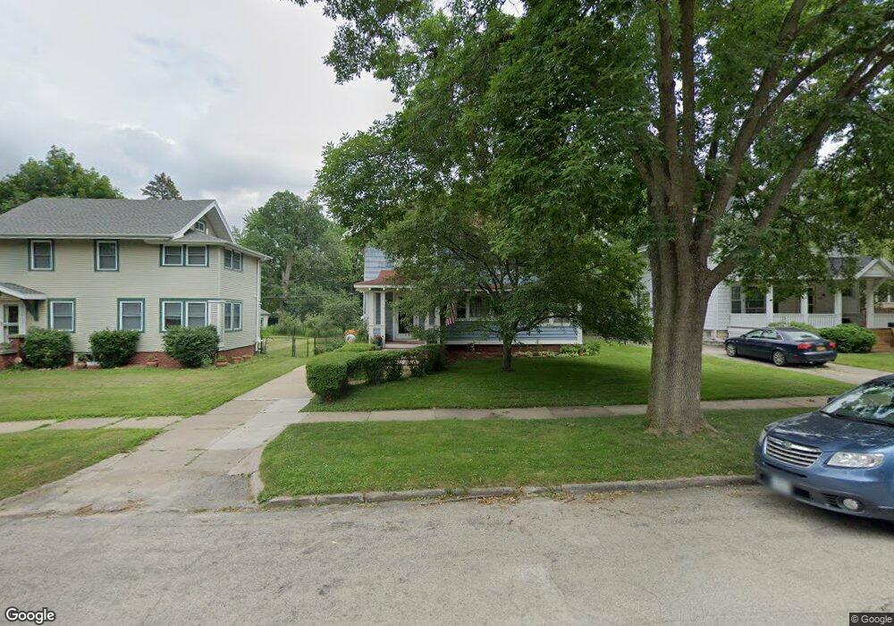 396 21st St SE, Cedar Rapids, IA 52403 - photo 1