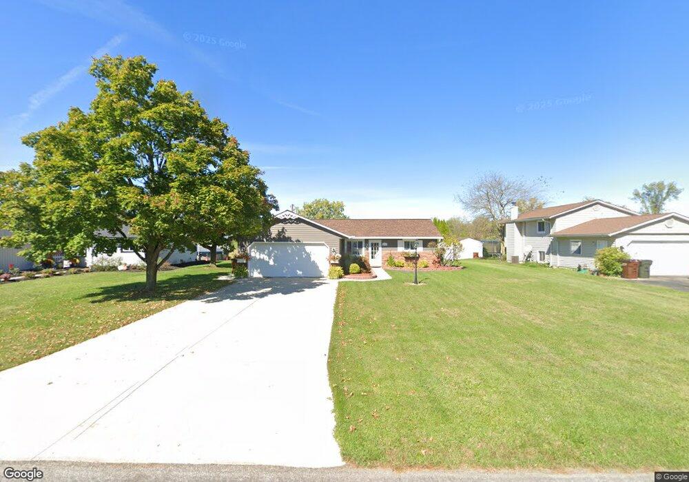 42202 Meadow Ln, Lagrange, OH 44050 - photo 1