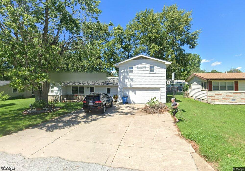 305 S Becky Cir, Nixa, MO 65714 - photo 1