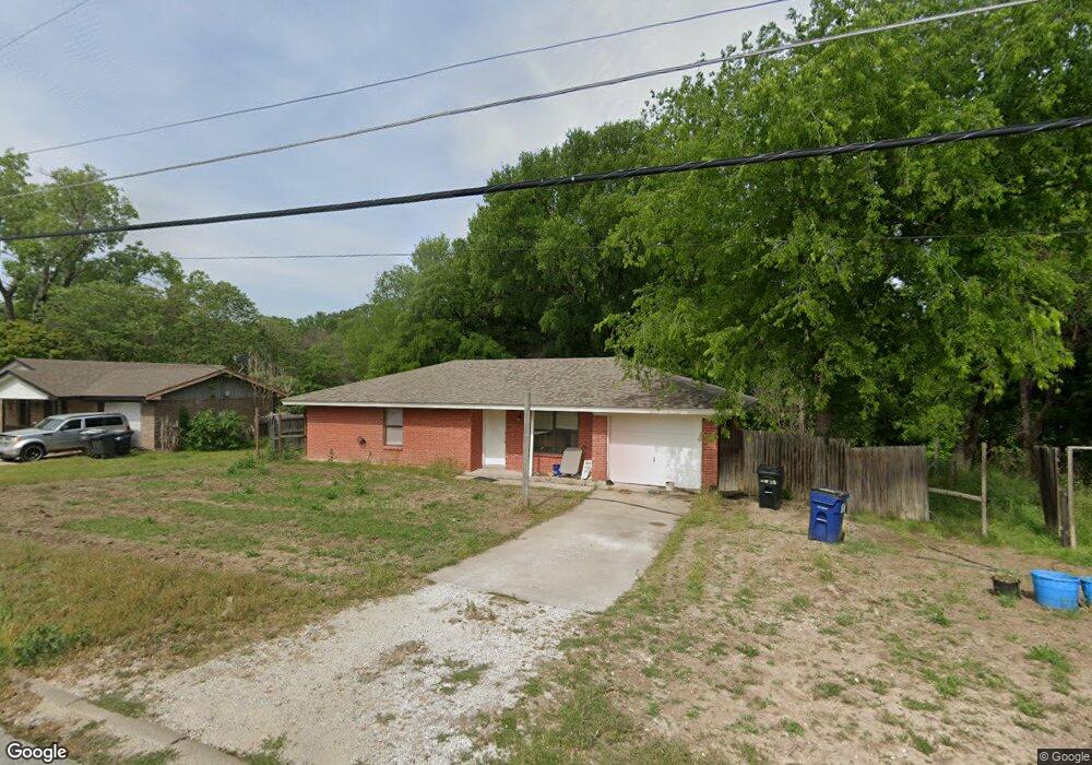 160 Brookshire Ave, Azle, TX 76020 - photo 1