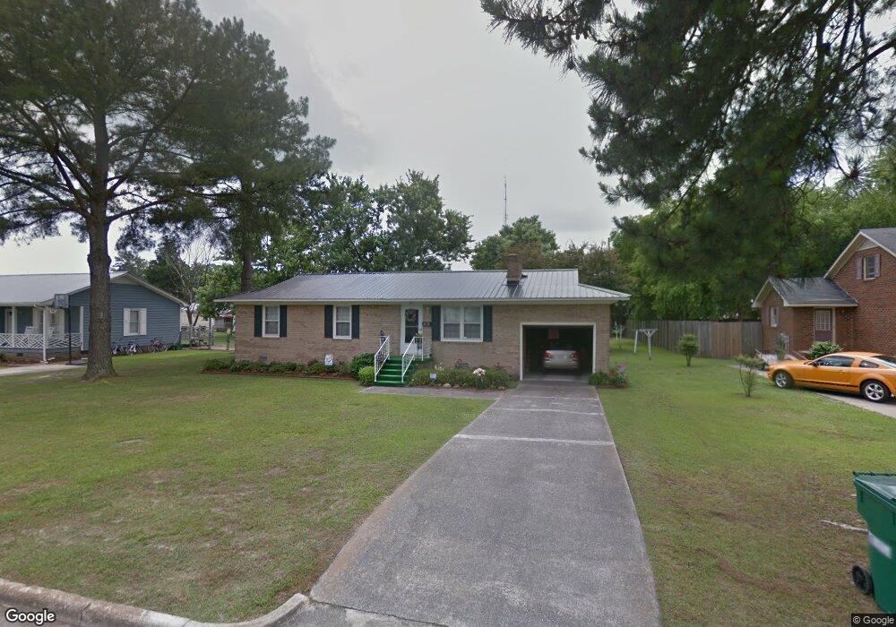 213 Fairview St, Williamston, NC 27892 - photo 1