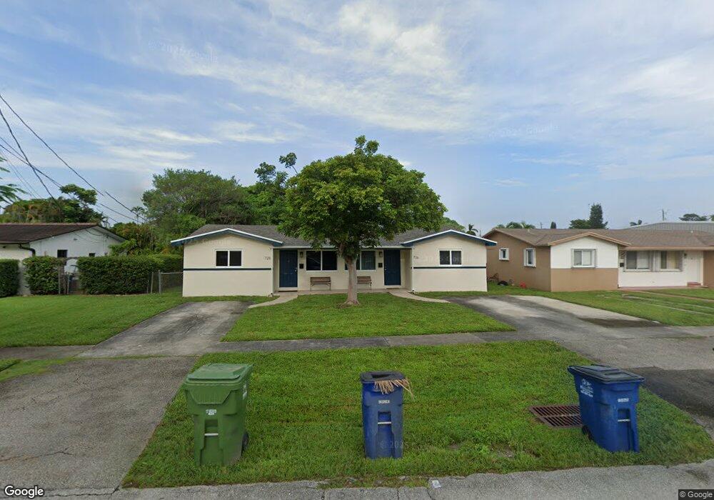726 SW 4th Ave, Hallandale Beach, FL 33009 - photo 1