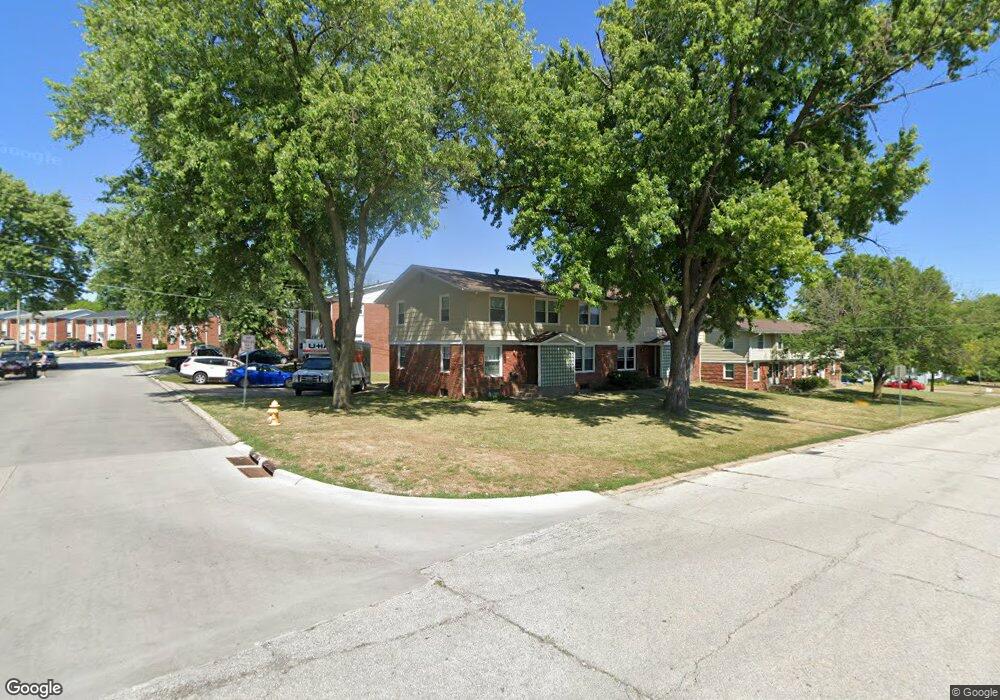 822 * Hillside Dr unit *1315, 1321 E 39th D, Bettendorf, IA 52722 - photo 1