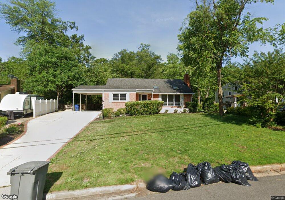 8020 Karl Rd, Alexandria, VA 22308 - photo 1