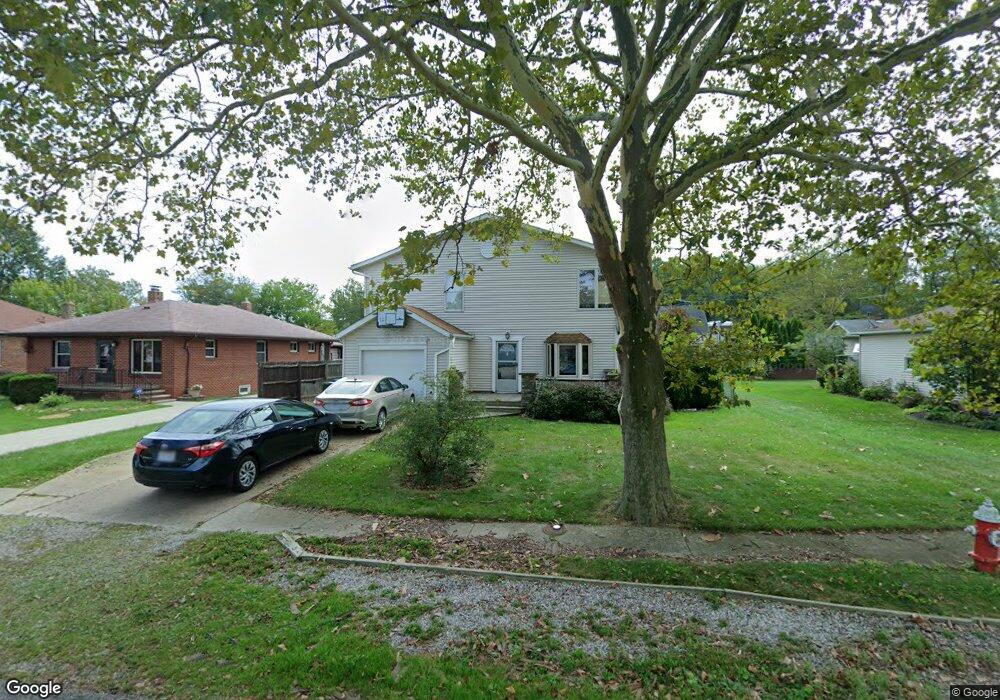 5220 Edgewater Dr, Sheffield Lake, OH 44054 - photo 1