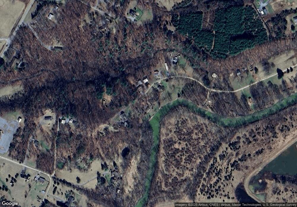 985 Puffenburger Ln, Hedgesville, WV 25427 - photo 1