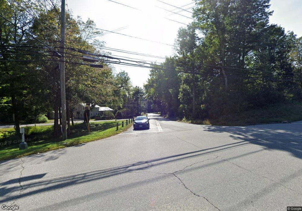 2 Woodstock Ave W, Putnam, CT 06260 - photo 1