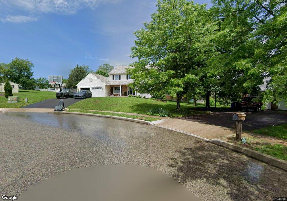 1046 Cindy Ln, Red Hill, PA 18076 - photo 1