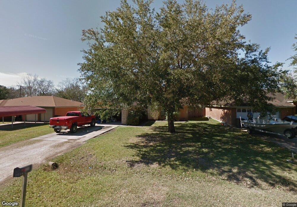 125 Lindsey Ave, Bay City, TX 77414 - photo 1