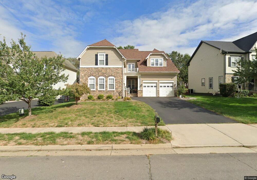 9283 Falling Water Dr, Bristow, VA 20136 - photo 1