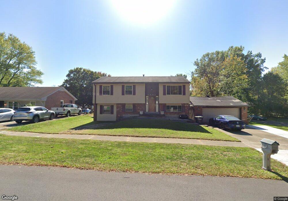 9003 Lantana Dr, Louisville, KY 40229 - photo 1