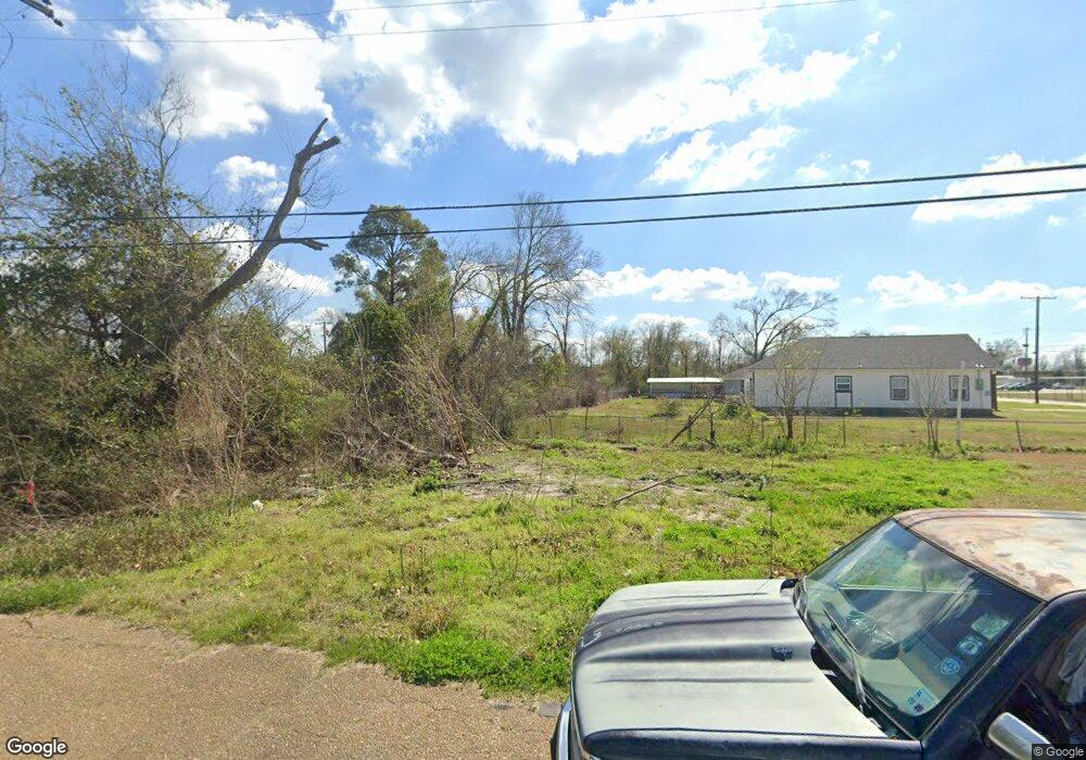 236 N Cherry St unit 236 1/2, Lake Charles, LA 70601 - photo 1