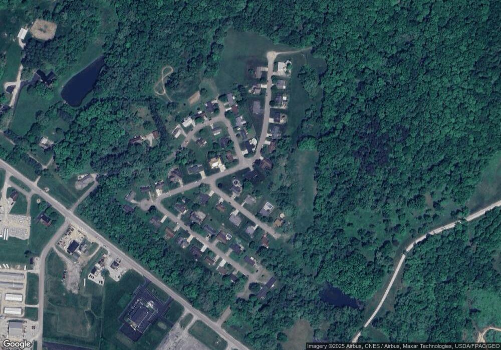 554 Highland Dr, Logan, OH 43138 - photo 1