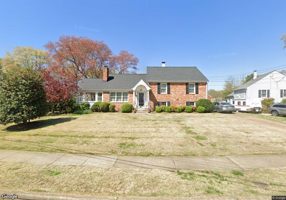 8520 Doter Dr, Alexandria, VA 22308 - photo 1