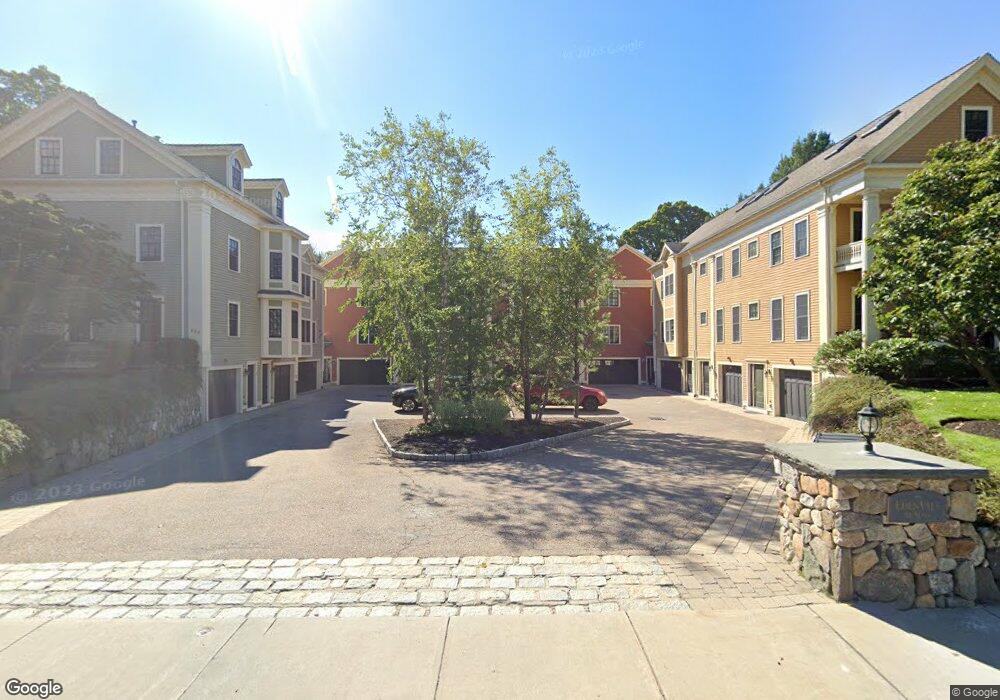 426 Main St unit 4, Waltham, MA 02452 - photo 1