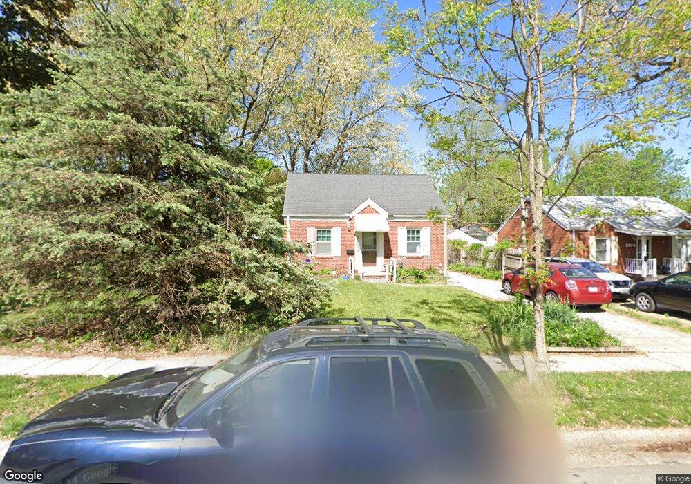 2124 32nd St, Des Moines, IA 50310 - photo 1