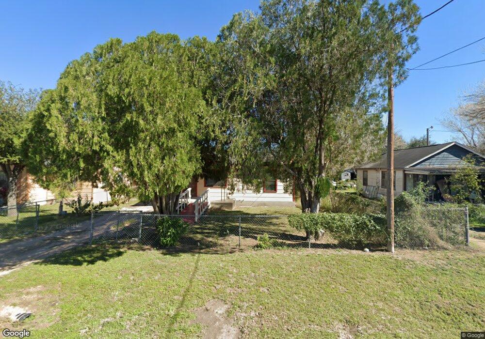 110 S Olivarez St, Donna, TX 78537 - photo 1