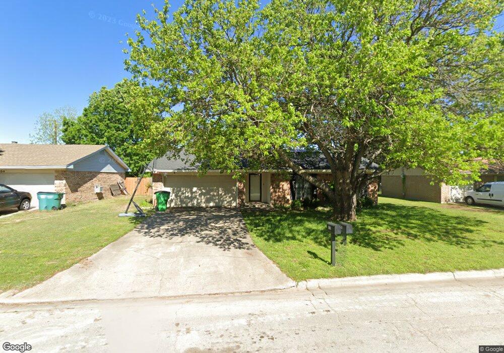 1106 Kent Dr, Gainesville, TX 76240 - photo 1