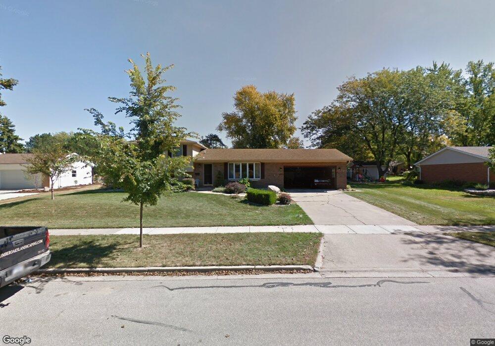 461 Craemer Dr, Frankenmuth, MI 48734 - photo 1