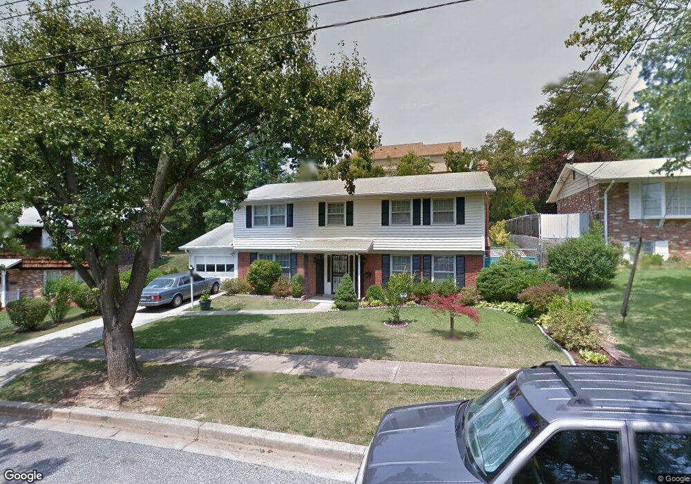 7316 Oakcrest Dr, New Carrollton, MD 20784 - photo 1