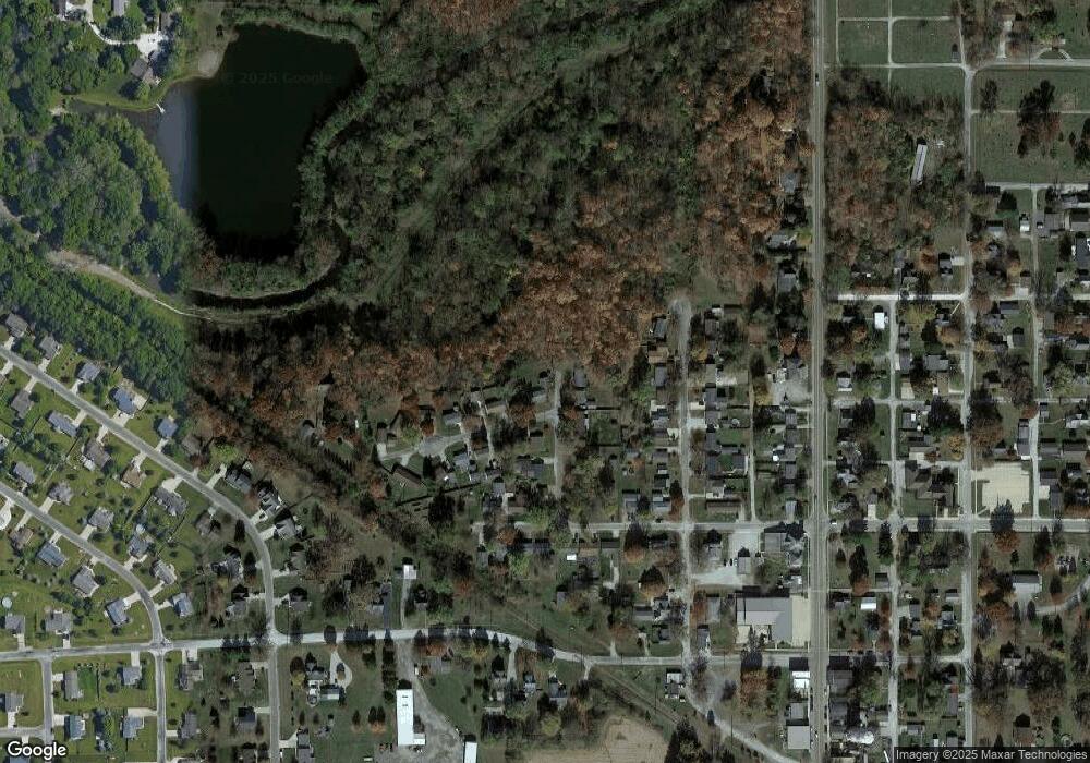 302 W Kickapoo Dr, Downs, IL 61736 - photo 1