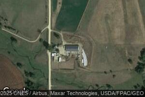 1163 320th Ave, Charlotte, IA 52731
