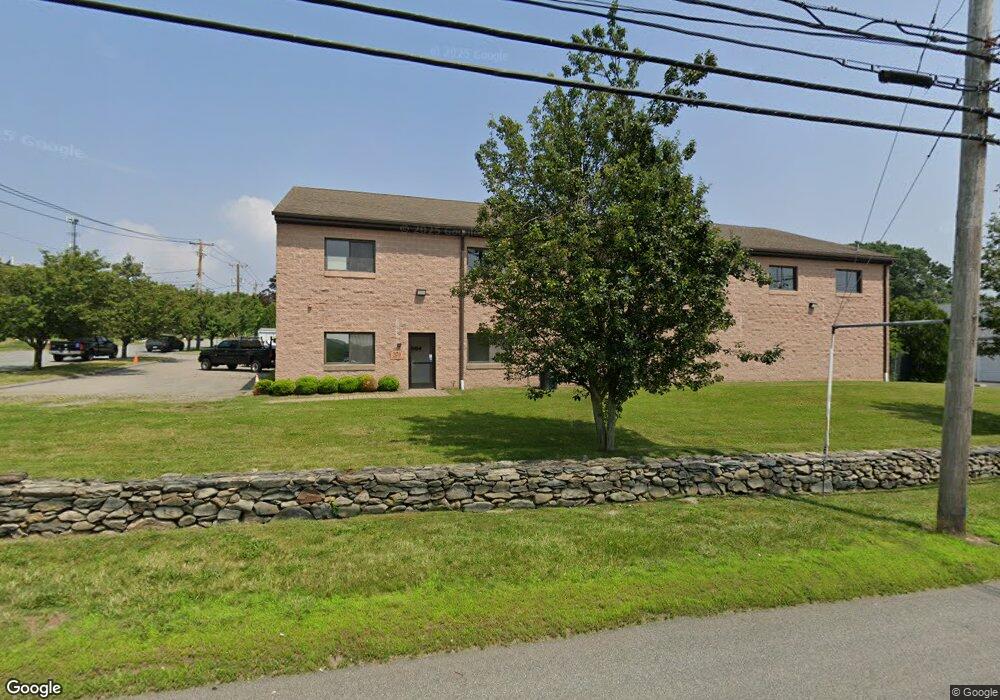 370 Metacom Ave, Bristol, RI 02809 - photo 1