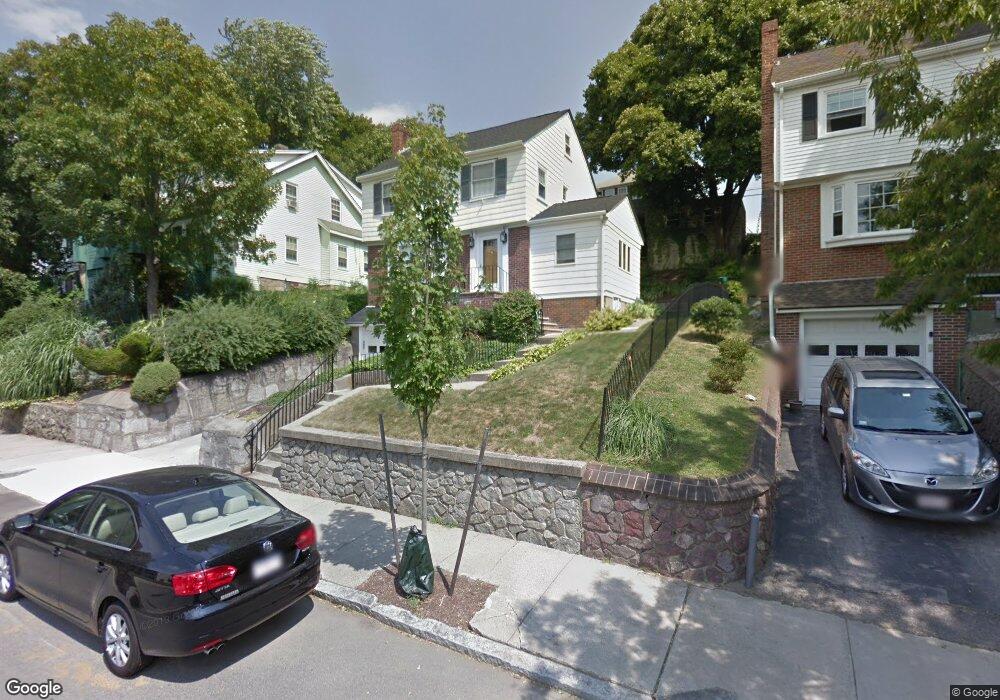 75 Redlands Rd, West Roxbury, MA 02132 - photo 1