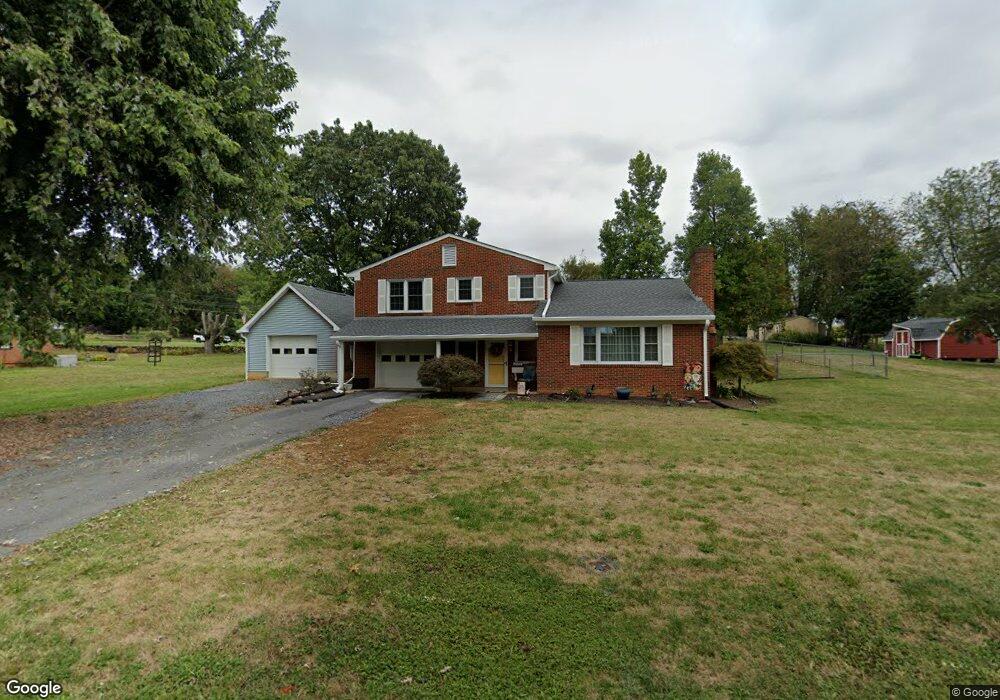 2049 Rhoades Dr, Waynesboro, VA 22980 - photo 1