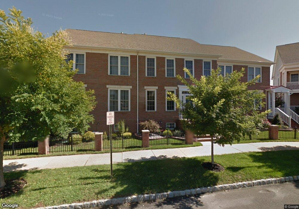 142 Burnet Crest, Trenton, NJ 08691 - photo 1