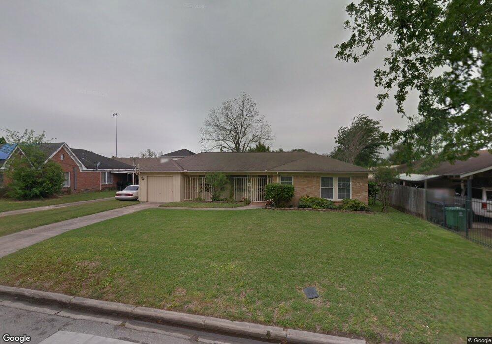 701 Kelley St, Houston, TX 77009 - photo 1