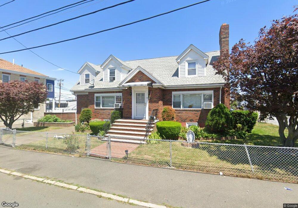 112 Hutchinson St unit 2, Revere, MA 02151 - photo 1