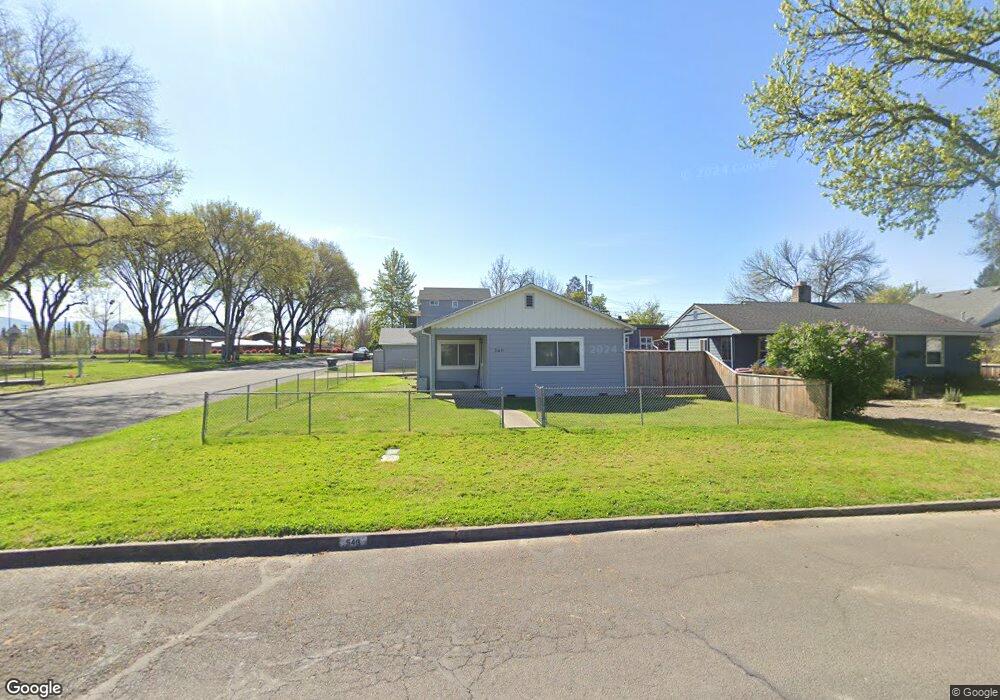 546 Laurel St, Central Point, OR 97502 - photo 1