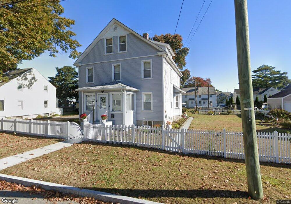 7 Marshall Place, New London, CT 06320 - photo 1