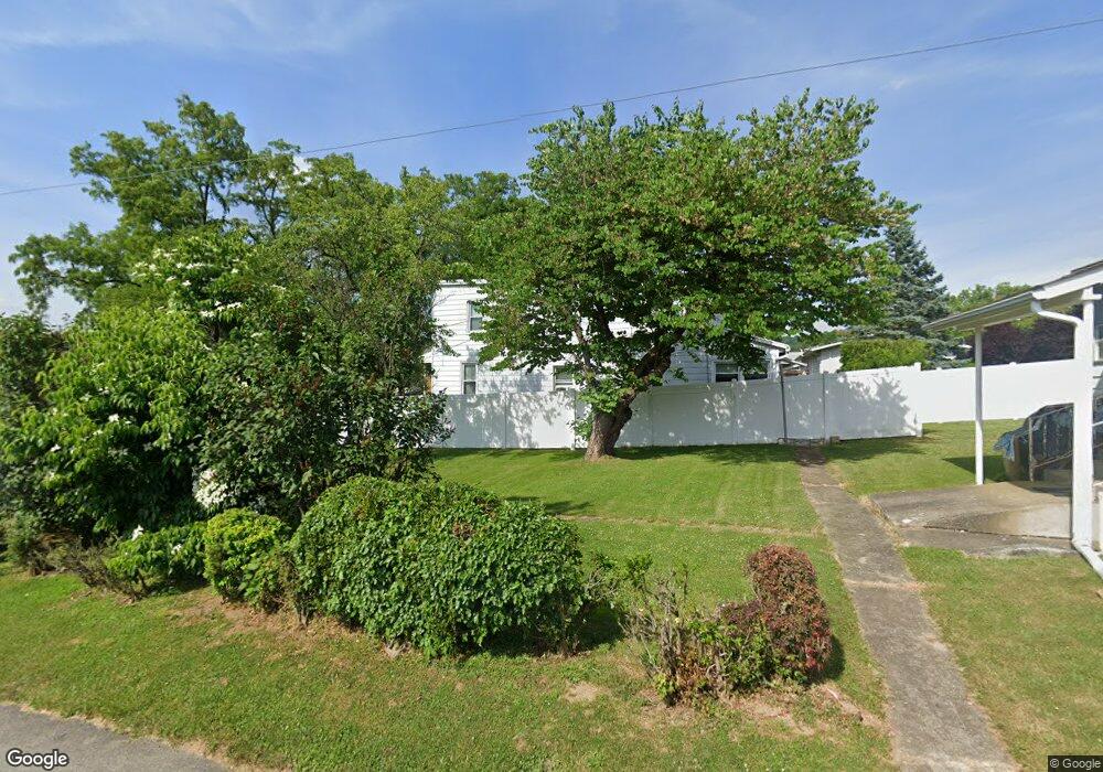 551 Wood St unit 553, Emmaus, PA 18049 - photo 1