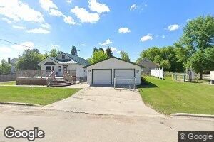102 E Melbourn Ave, Drayton, ND 58225