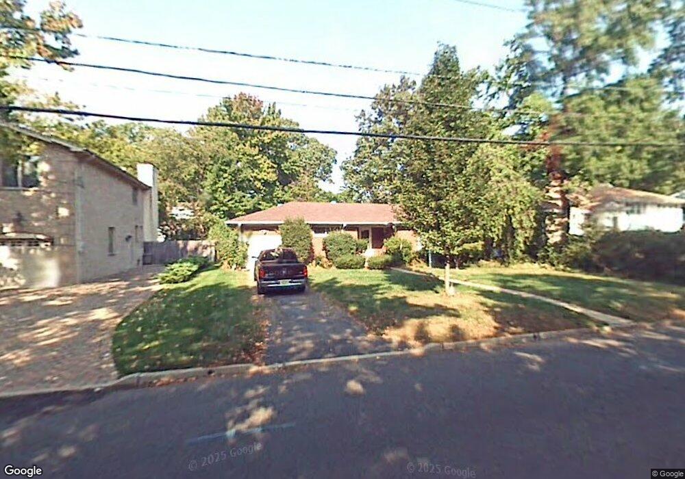 510 Summit St, Englewood Cliffs, NJ 07632 - photo 1