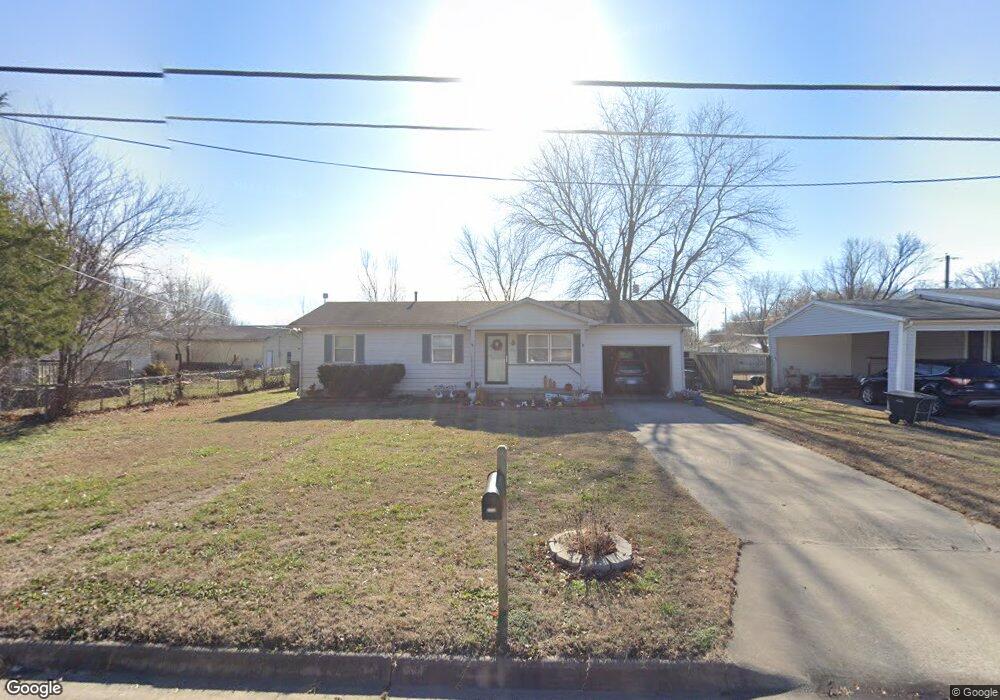 2604 Briggs Ave, Parsons, KS 67357 - photo 1