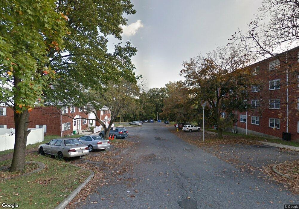 389.5 Walnut Ln, Allentown, PA 18102 - photo 1